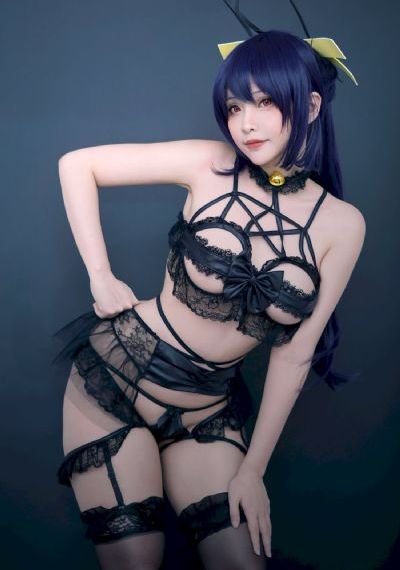 女员工的付出中字_蓝光完整在线观看