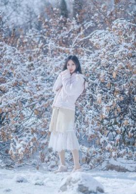 花吻在上免费观看完整版在线全集_720韩国电影在线观看